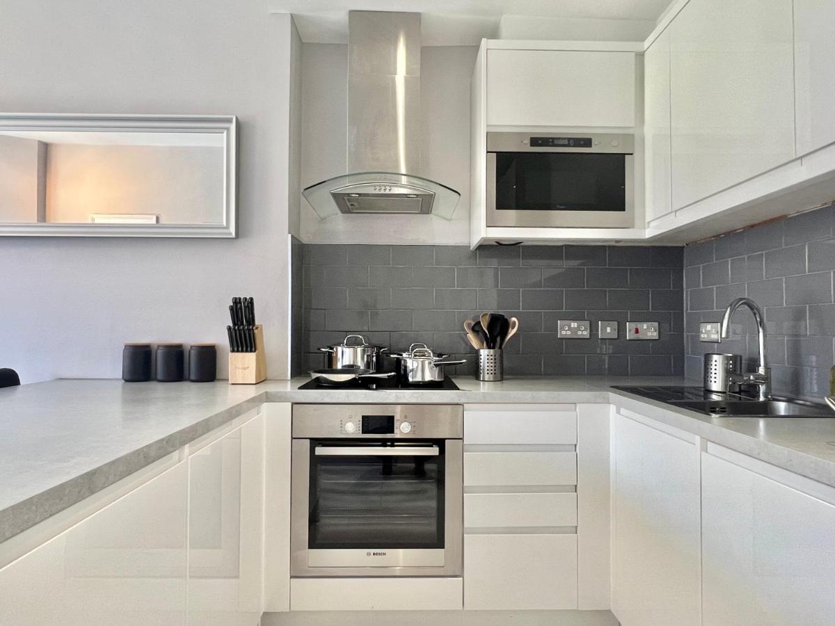 2 Bedroom Apartment In South Hampstead Londra Dış mekan fotoğraf